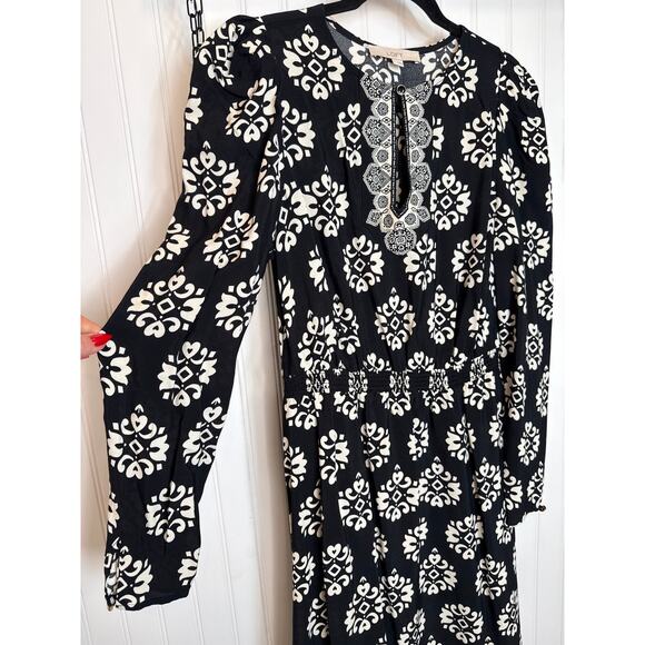 LOFT Ann Taylor Black & White Floral Tiered Midi Dress Long Sleeve Casual Size S - Picture 3 of 8